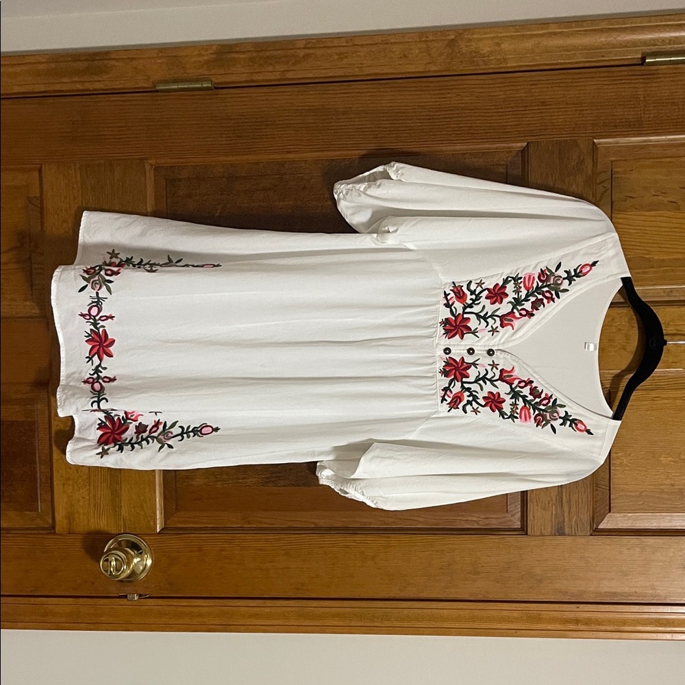 Amazon White Dress with Red and Black Embroidery think Midsomer party - Picture 4 of 4